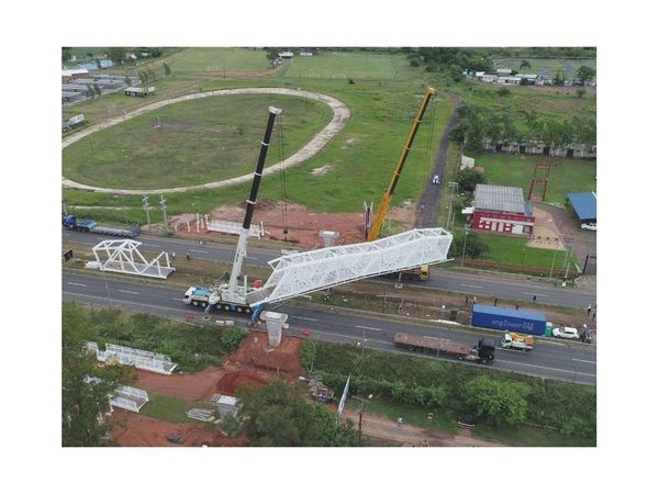 Pasarela de Ñu Guasu está inclinada "porque aún no está terminada"