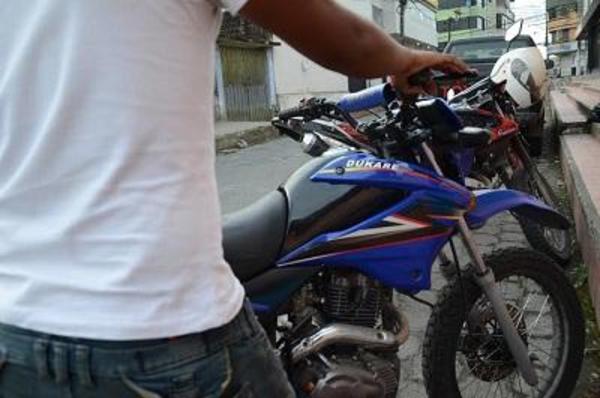 Postulante para academia de Policía fue detenido por supuesto hurto de dos motocicletas » Ñanduti