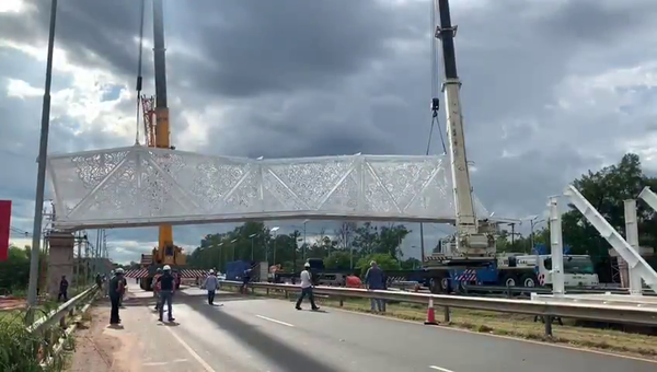 Sentencian como “Nuevo papelón” a la construcción del puente de oro