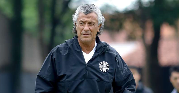 El hincha franjeado siente que "se saca un peso de encima" con la salida de Gorosito - Noticiero Paraguay