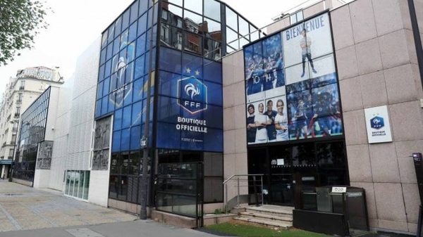 HOY / Primera reunión en Francia para negociar reducción de sueldo de futbolistas