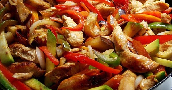 La Nación / Receta LN: salteado de pollo con verduras