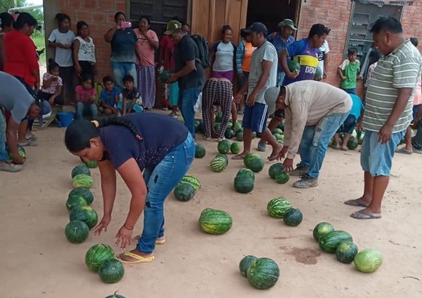 Ejemplo de hermandad: Comunidades indígenas se ayudan en medio de crisis