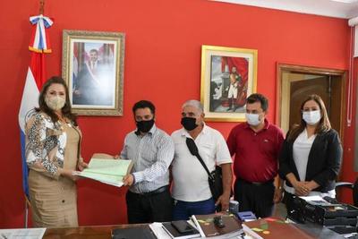 MAG transfiere terreno al Indert para regularización de asentamiento en Minga Guazu