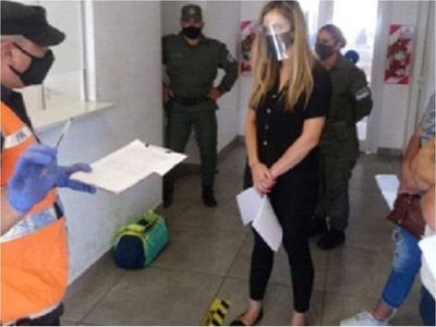Expulsan a paraguayos que ingresaron ilegalmente a Argentina