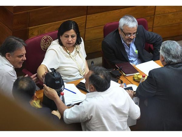 FG insta a Diputados a iniciar el proceso de juicio político