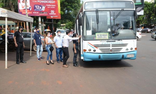 Controlan itinerarios de buses que llegan de Foz a CDE