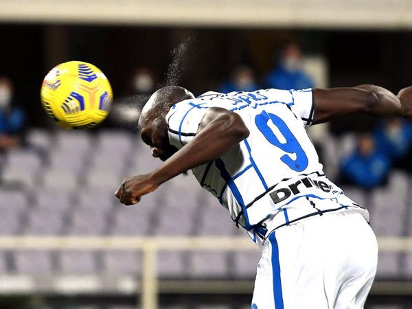 Lukaku rescata al Inter y habrá derbi con el Milan en cuartos