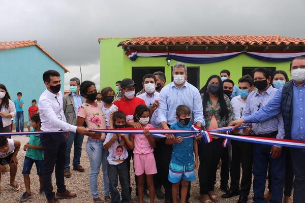 Ministerio de Urbanismo inauguró 60 viviendas en Concepción