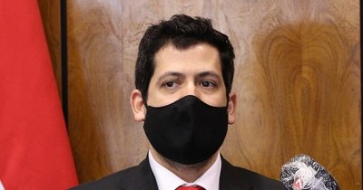 La Nación / Ley no contempla la obligatoriedad de vacunas, aclara Latorre