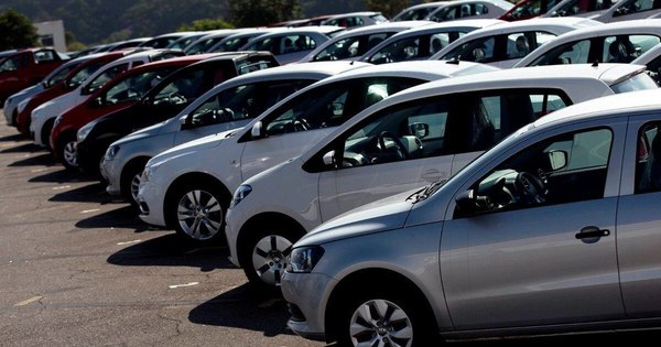 La Nación / Descendió 24% la importación de vehículos livianos, al cierre del 2020