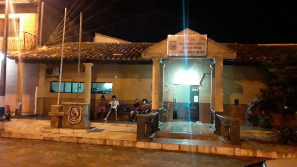 Denuncian que sacaron a un detenido de comisaría para amedrentarlo, con venia policial - Nacionales - ABC Color