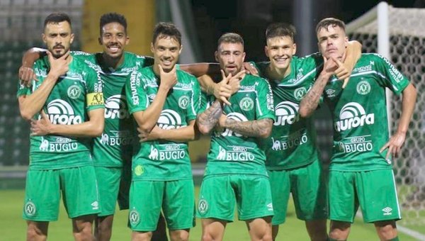 Crónica / Chapecoense volvió a la élite del fútbol rapai