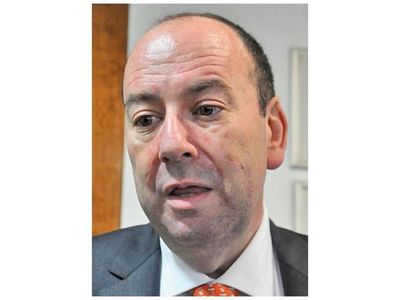 Tiky Cubas renuncia a sus cargos  del Partido Colorado