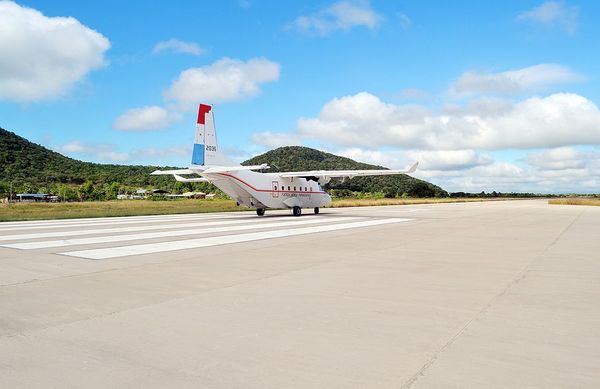 Aeropuerto en total precariedad, pero MOPC dilapida millones en pasarela - Nacionales - ABC Color