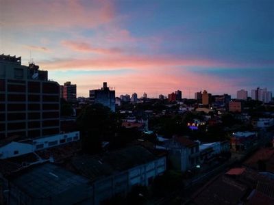 Meteorología anuncia un jueves caluroso y con mucha humedad
