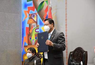 Vacunas Covid-19: Bolivia comprará 5 millones de dosis más