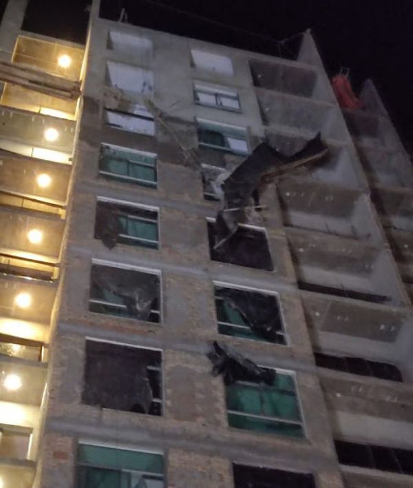Joven trabajador pierde la vida al caer de un edificio en Asunción