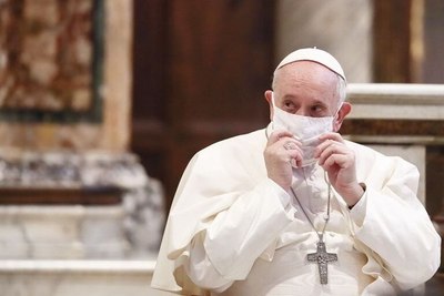 Papa Francisco ya recibió la vacuna contra el covid-19