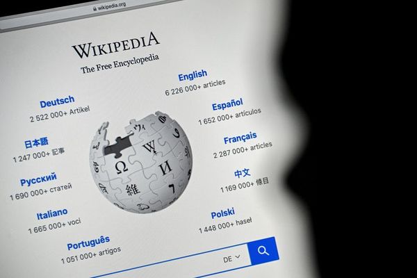 Wikipedia, la mayor enciclopedia del mundo, cumple 20 años - Tecnología - ABC Color
