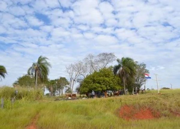 Blanca Ovelar ratifica apoyo a campesinos en la tenencia de tierras de Marina Cué » Ñanduti