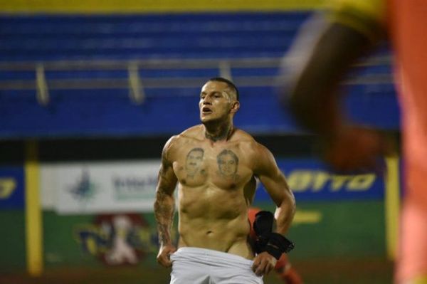 Durísima sanción de la APF a Raúl Bobadilla