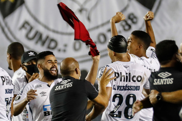 Santos avanzó a la final de la Libertadores y buscará su cuarta corona