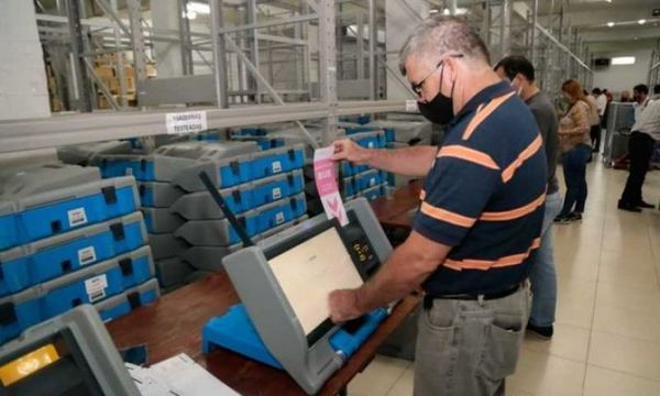 Verifican y testean 3.000 máquinas de votación con miras a Elecciones Internas