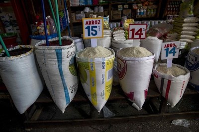 Comienza en Nicaragua discusión de salario mínimo, congelado en 181,5 dólares - MarketData