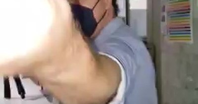 La Nación / “¡Miguel Cuevas e hijos, ladrones!”: escrachan a Enzo Cuevas en el Palacio de Justicia
