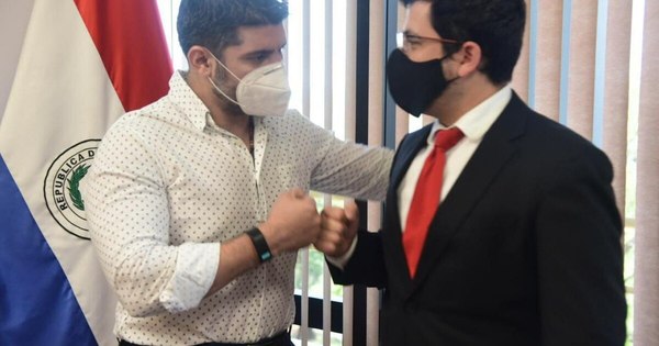 La Nación / Municipales: “Nenecho” hace lobby y se reúne con el diputado Latorre