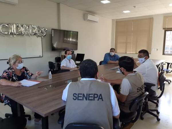 REPRESENTANTES DE INSTITUCIONES SE REÚNEN PARA ORGANIZAR LA LUCHA CONTRA EL DENGUE. 