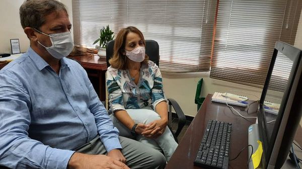 Vacunación contra covid-19 se iniciará este miércoles en Foz de Yguazú, anuncia prefeito - ABC en el Este - ABC Color