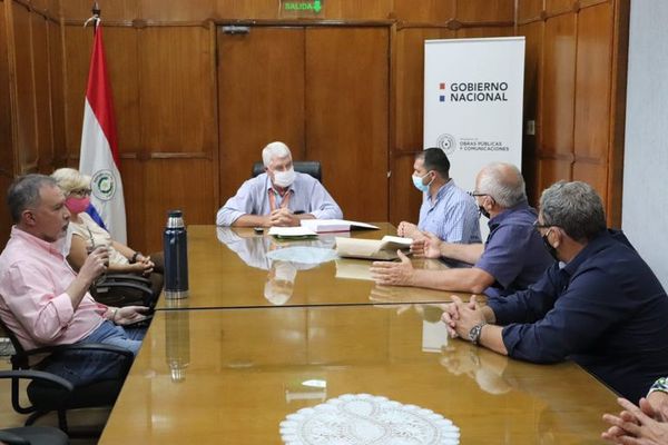 Autoridades municipales de Minga Porã piden obras al MOPC  - ABC en el Este - ABC Color