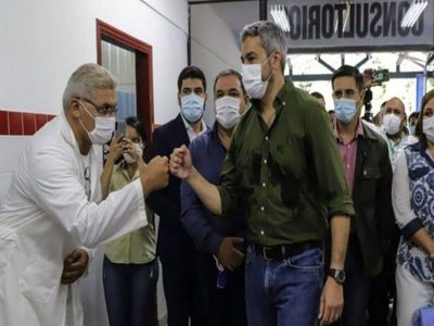 Marito no enfrenta los escándalos de corrupción y solo lanza desafíos