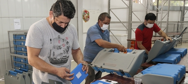Elecciones municipales: TSJE verifica y testea 3.000 máquinas de votación - ADN Digital
