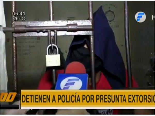 Policía es detenido por intento de extorsión en Asunción