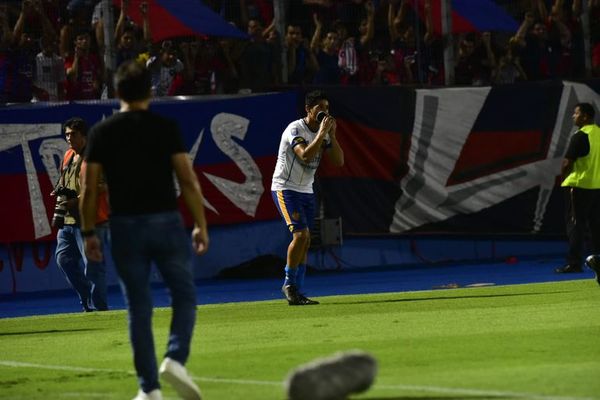 El Macará de Ecuador presentó a Blas Díaz - Fútbol - ABC Color