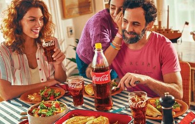 Campaña de Coca-Cola invita a ver el futuro con esperanza