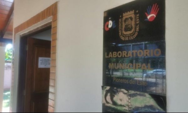 Encargado de la Salud de municipalidad se esconde y no da respuesta sobre licitación de medicamentos