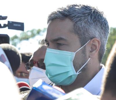 Marito se refugió en su vehículo para no responder consultas sobre Villamayor - ADN Digital