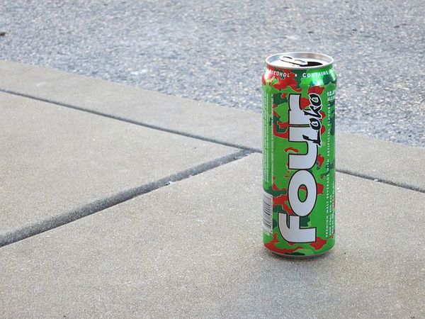 Denuncian que en minimercados venden “Four Loko” a niños  - Nacionales - ABC Color