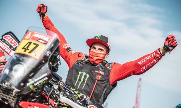 Benavides se convierte en el primer sudamericano en ganar el Dakar