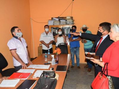 Junta Municipal elige a nuevo intendente de Independencia
