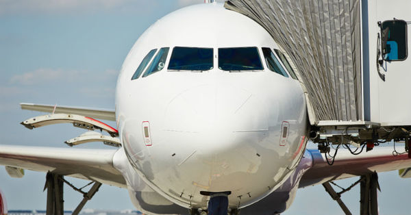 Millonario compró todos los pasajes de un avión para no contagiarse de Covid-19 - C9N
