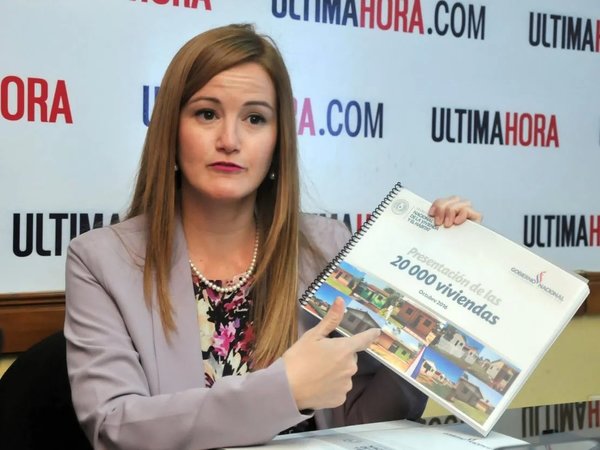 Intendente aclara que Soledad Nuñez no asumirá un cargo en la Municipalidad · Radio Monumental 1080 AM