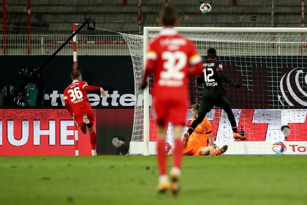 Teuchert acentúa la crisis el Leverkusen - Fútbol - ABC Color