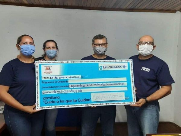 Bomberos de Fram reciben G. 210 millones recaudados en Gran Comilona Solidaria