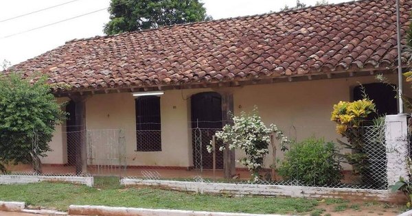 La Nación / Pretenden poner muralla a histórica Casa Varela