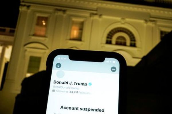 Borja Adsuara: “Hasta que no estuvieron seguros de que no iba a ser reelecto, Twitter y Facebook no se atrevieron con Trump”